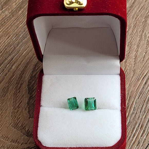 Stunning Natural Loose Emeralds, 1.60 CT and 1.32 CT, Octagon cut - Picture 4 of 4